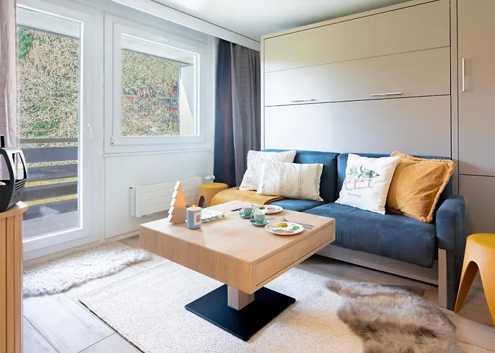 Avec Piscine Gratuite